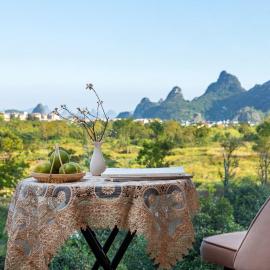 Guilin Village Creek Inn -Beside the lake &Fee pick up service over three nights, hotel di Guilin