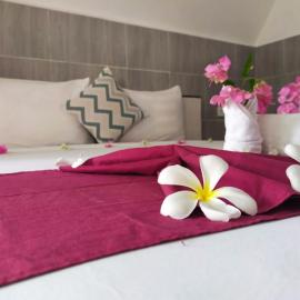 Meno Melani guesthouse, hotel in Gili Meno