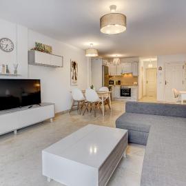 Paraíso Palm Mar beautiful spacious apartment with AC and heated swiming pool, hotel in Palm-Mar