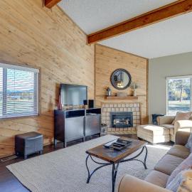 Dog-Friendly Pagosa Springs Condo Near Hot Springs, hotel in Pagosa Springs