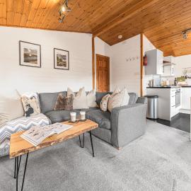 Bowness 45 - 2 bedroom Lake Windermere Lodge, hotel sa Windermere
