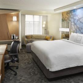 Courtyard by Marriott Oshawa, готель у місті Ошава