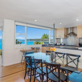 Birngana stylish spacious with stunning views, hotel in Sandy Bay