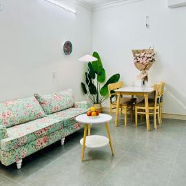 Local Me - Exclusive Centre Room, отель в Хайфоне