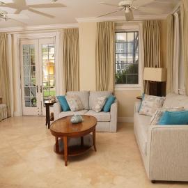 Villa Renaissance Unit 501 Grace Bay Beach, hotel em The Bight Settlements
