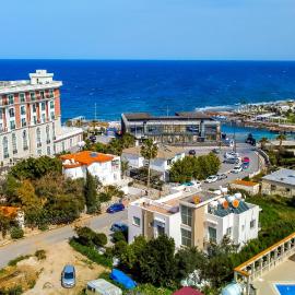Romantiс Two-Bedroom Apartment with Sea View (Dolce Vita 7-6)