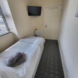 Dublin Packet - Single room 3, hotel in Holyhead