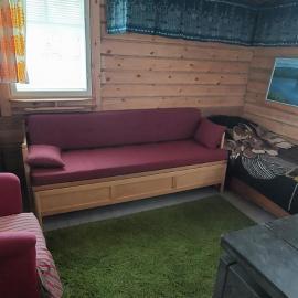 Pikkumökki Lintukoto, hotel in Ylikiiminki