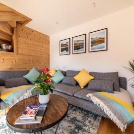 Chalet Marialys - Luxury Alpine Chalet with Sauna & Hot Tub
