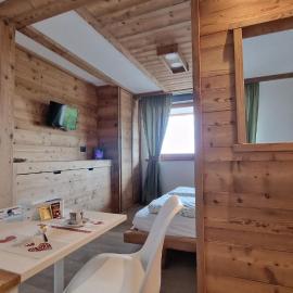 Guest House Dolomiti, hótel í Baselga di Pinè
