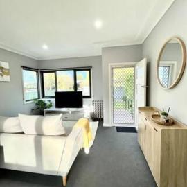 Highlands Retreat - Cosy, Modern & Central