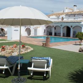 Kayenne holiday rentals, hotel in Iznájar