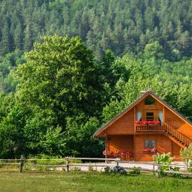 Ranch Jelov Klanac, hotel in Rakovica