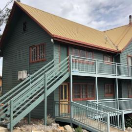 Karoonda Lodge, hotel in Jindabyne