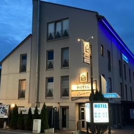 Viesnīca Hotel Come In pilsētā Mendene
