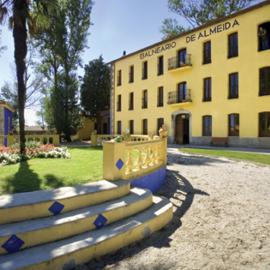 Hotel Balneario Almeida Dama Verde, ξενοδοχείο σε Almeida de Sayago