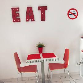 studio costieres climatisé parking gratuit lave linge loggia