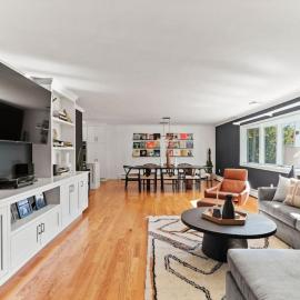 WALK to the Beach and FirePit, Bikes - Modern House