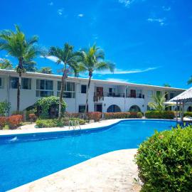 Cozy getaway w/pool-tennis-bbq near Manuel Antonio, hotel in Manuel Antonio