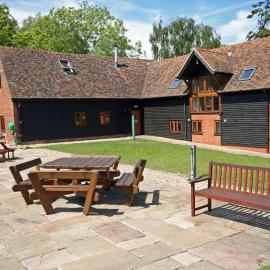 Upper Neatham Mill, hotel in Alton
