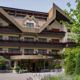 Hotel Vier Jahreszeiten, hotel di Silandro