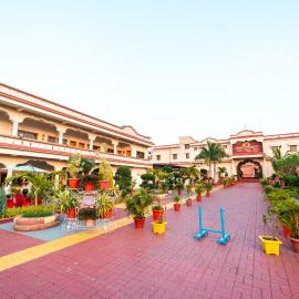 Hotel Royal Palace, hotel in Sāgar