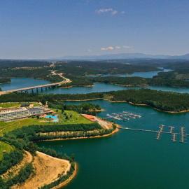 Montebelo Aguieira Lake Resort & Spa – hotel w mieście Mortágua