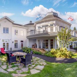 Hilton Grand Vacations Club Tremblant Canada, hotel in Mont-Tremblant