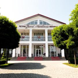 Hotel Grand Aristocrate, hotel v mestu Dubovtsy