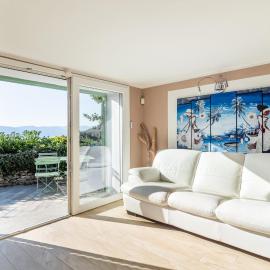 GuestHost - Golfo dei Poeti! Tellaro Holiday Home, hotel din Tellaro