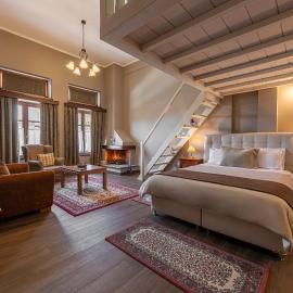 Ef Zin Hotel Arachova，阿拉霍瓦的飯店