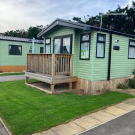 Sunflower Lodge, Lido Leisure Park, Knaresborough, hotelli kohteessa Knaresborough