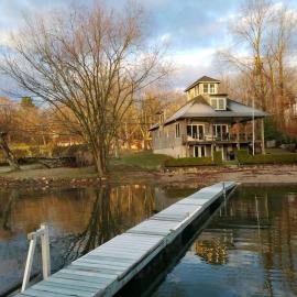 Waterfront Home on Bantam Lake with Private Beach, מלון בMorris