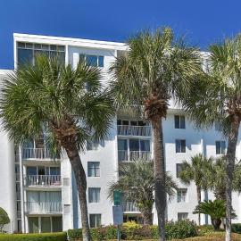 Dolphin Point 404B 2BR on Holiday with Views of Harbor