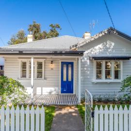 Johnno's Cottage - Prime Location - Sleeps 4