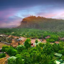 Family Batcave Homestay، فندق في باتامبانغ
