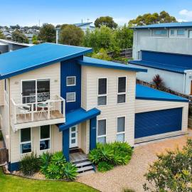 Twin Beaches Retreat Cowes, hotel in Cowes