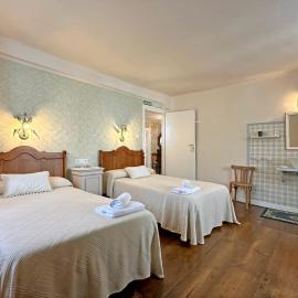 ETXEALE, hotel in Valcarlos