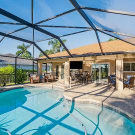 Cape Coral Comfort: Your 3BR Family Getaway!, хотел в Кейп Корал