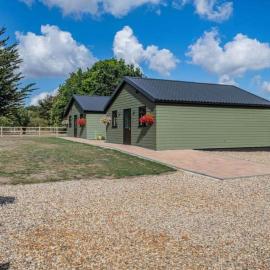 Cabin Hideaways, hotel in Mattishall