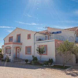 Gabi Rooms & Studio Apartment, hotel a Lozovac