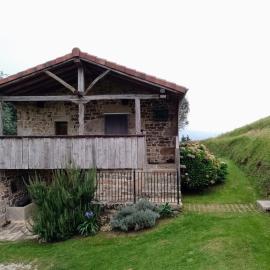 Cabaña Pasiega Única, Hotel in Selaya