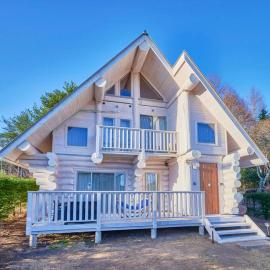 木の王様イェローシーダー ポーラーハウスカナディアン西軽井沢1, hotel a Kutsukake