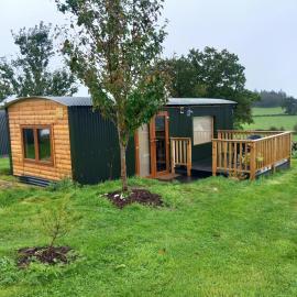 BaseGlamp, hotell sihtkohas Borris