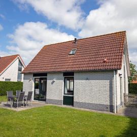 Kustverhuur, Park Schoneveld Stern 263, hotel in Breskens