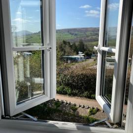 Scenic Couples Getaway in the Brecon Beacons, hotell sihtkohas Crickhowell