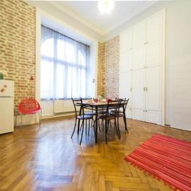 Apartment On Tabidze 3/5