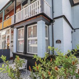 11a Manning Road