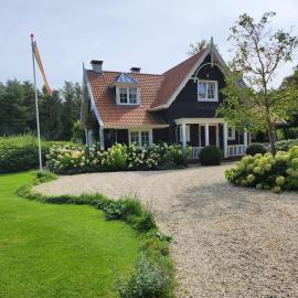 Huize Koempoelan, khách sạn ở Naarden