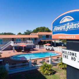 Howard Johnson by Wyndham Clearwater - Dunedin, hotel v destinaci Clearwater